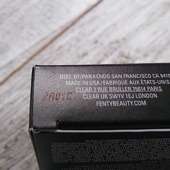 NIB FENTY BEAUTY Snap Shadows Mix & Match Eyeshadow Palette in Smoky - Picture 10 of 16